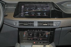 2025款奥迪Q6