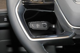 2025款奥迪Q6