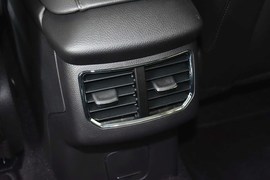 2013款福特蒙迪欧2.0L