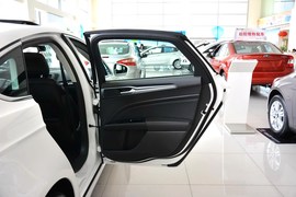 2013款福特蒙迪欧2.0L