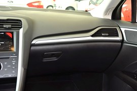 2013款福特蒙迪欧2.0L
