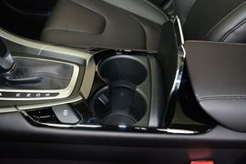 2013款福特蒙迪欧2.0L
