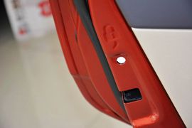 2013款福特福克斯三厢经典1.8L