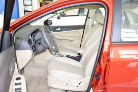 2013款福特福克斯三厢经典1.8L