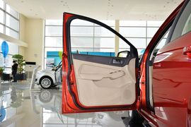 2013款福特福克斯三厢经典1.8L