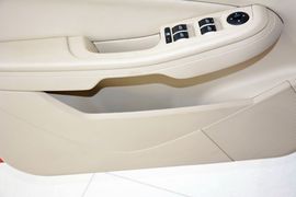 2013款福特福克斯三厢经典1.8L