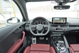 2025款奥迪A4L