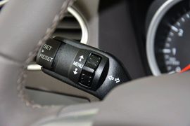 2013款福特福克斯三厢经典1.8L
