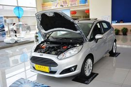 2013款福特嘉年华两厢1.5L自动运动型