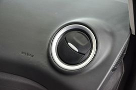 2013款福特嘉年华两厢1.5L自动运动型