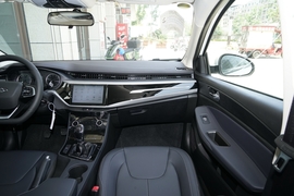 2025款奇瑞艾瑞泽5