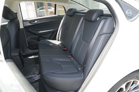 2025款奇瑞艾瑞泽5