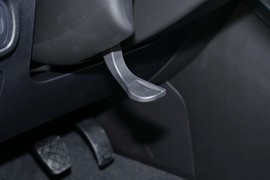 2025款奇瑞艾瑞泽5