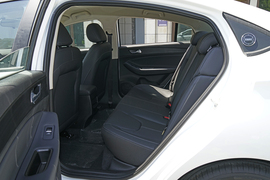 2025款奇瑞艾瑞泽5