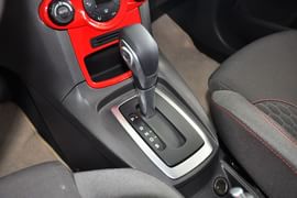 2013款福特嘉年华两厢1.5L自动运动型