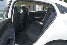 2025款奇瑞艾瑞泽5