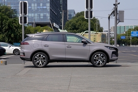 2025款比亚迪唐新能源