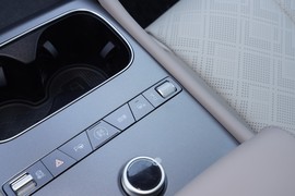 2025款比亚迪元PLUS