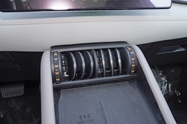 2025款比亚迪元PLUS