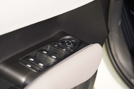 2025款比亚迪元PLUS