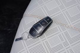 2025款比亚迪元PLUS