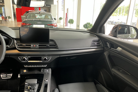 2025款奥迪Q5L