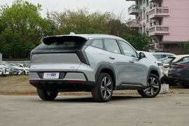 2025款吉利博越L