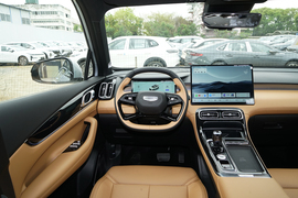 2025款吉利博越L