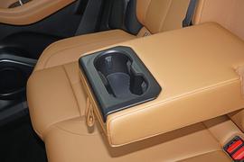 2025款吉利博越L