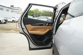 2025款吉利博越L