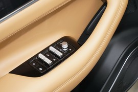 2025款吉利博越L