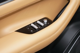 2025款吉利博越L