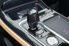 2025款吉利博越L