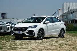 2025款奇瑞艾瑞泽5