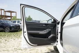 2025款奇瑞艾瑞泽5