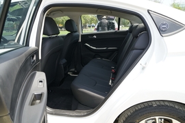 2025款奇瑞艾瑞泽5