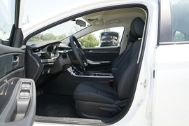 2025款奇瑞艾瑞泽5