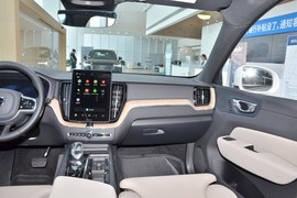 2026款沃尔沃XC60