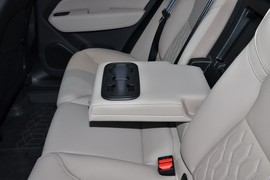 2026款沃尔沃XC60