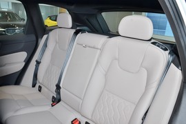 2026款沃尔沃XC60