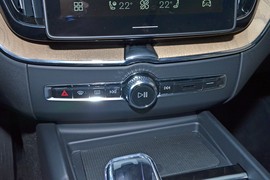 2026款沃尔沃XC60