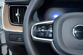 2026款沃尔沃XC60