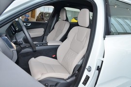 2026款沃尔沃XC60