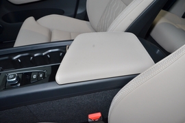 2026款沃尔沃XC60