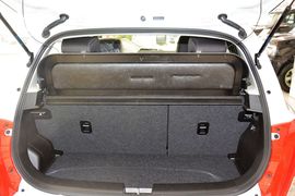 2014款铃木速翼特1.6L手动豪华版