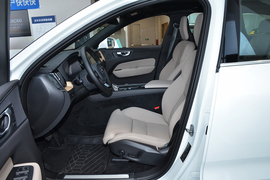 2026款沃尔沃XC60