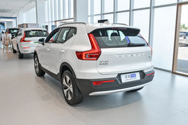 2026款沃尔沃XC40