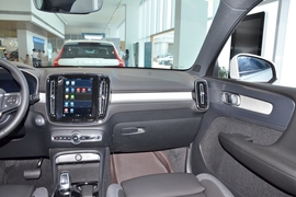 2026款沃尔沃XC40