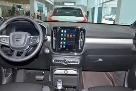 2026款沃尔沃XC40