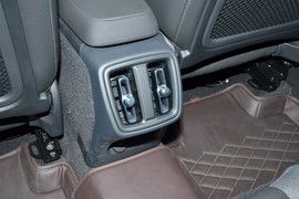 2026款沃尔沃XC40